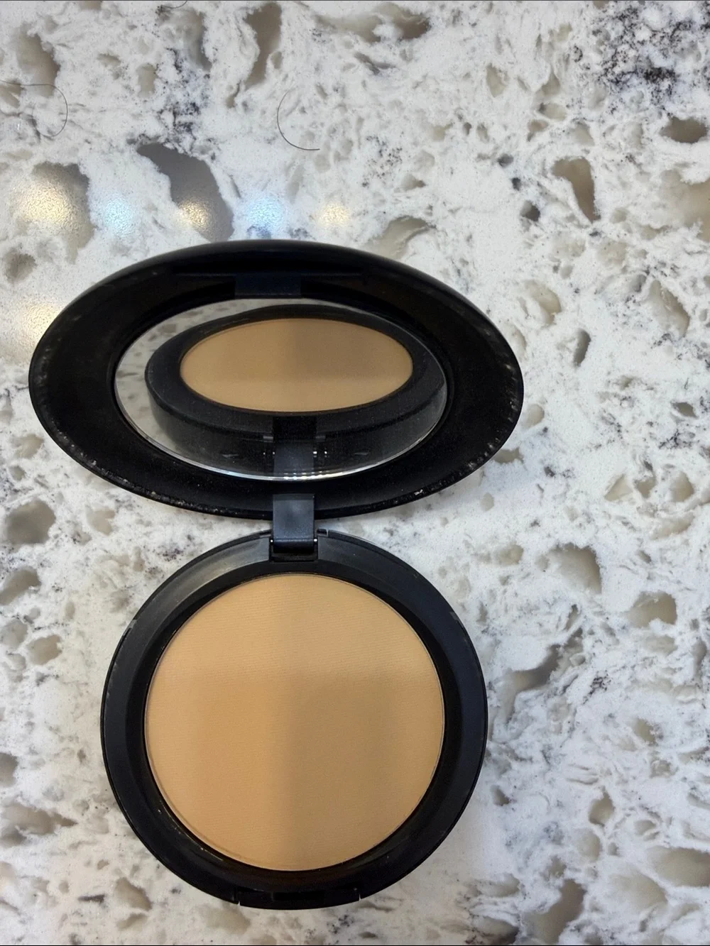 Rare and original MAC Studio Fix Powder Plus Foundation NC30